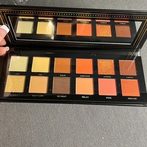 BNWT Ace Beute Serenity Eye Shadow Palette